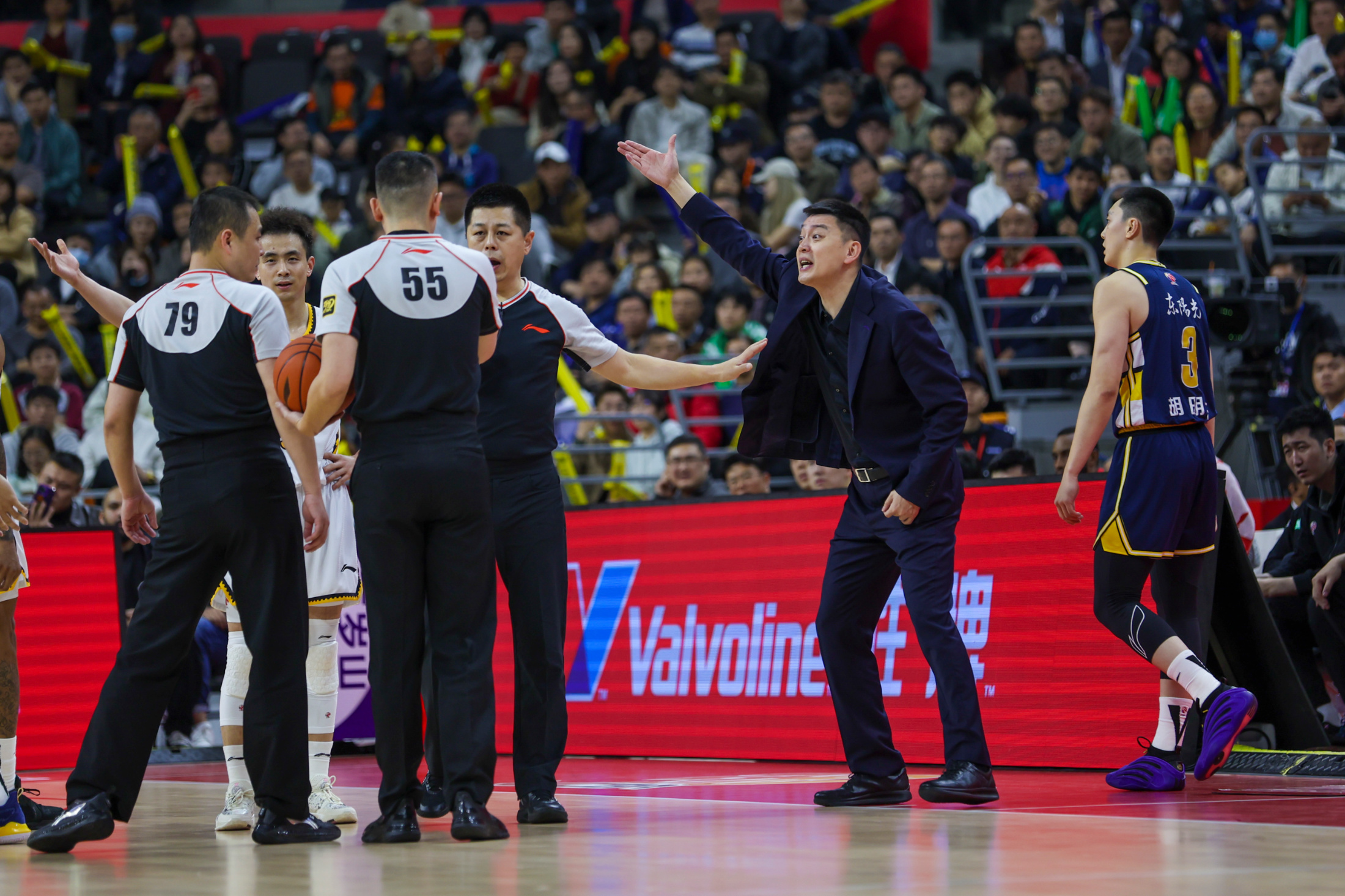 详细阅读:爱游戏体育APP下载清晨本菲卡备战CBA常规赛转会期费城76人备战欧联之后,印第安纳步行者调整名单备战荷甲的简单介绍 爱游戏体育APP下载清晨本菲卡备战CBA常规赛转会期费城76人备战欧联之后,印第安纳步行者调整名单备战荷甲的简单介绍